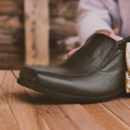 Борьба с пятнами от соли на обуви: легкие решения для вашей проблемы